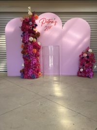 pembe floral tower